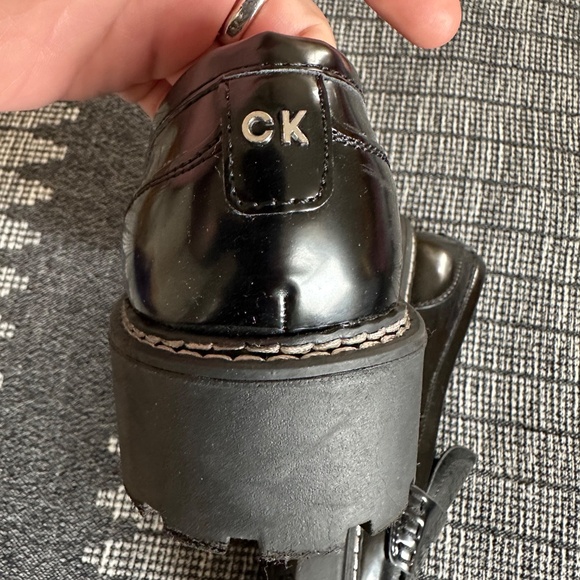 EXCELLENT Calvin Klein Women's Suzie Loafer - Picture 7 of 11